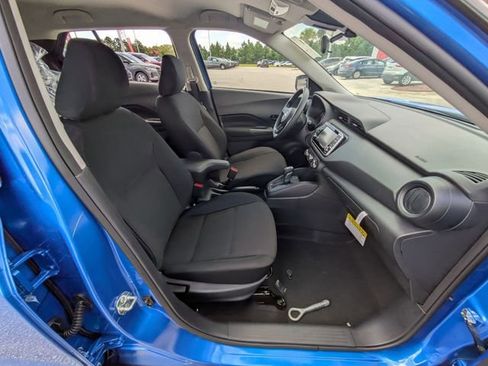 New 2025 Nissan Kicks Play S image 26