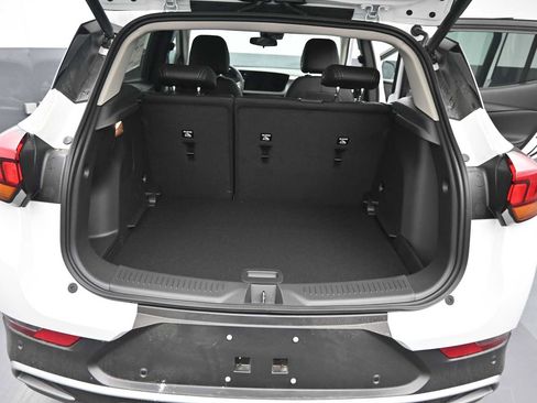 New 2026 Buick Encore GX Preferred AWD/4WD image 13