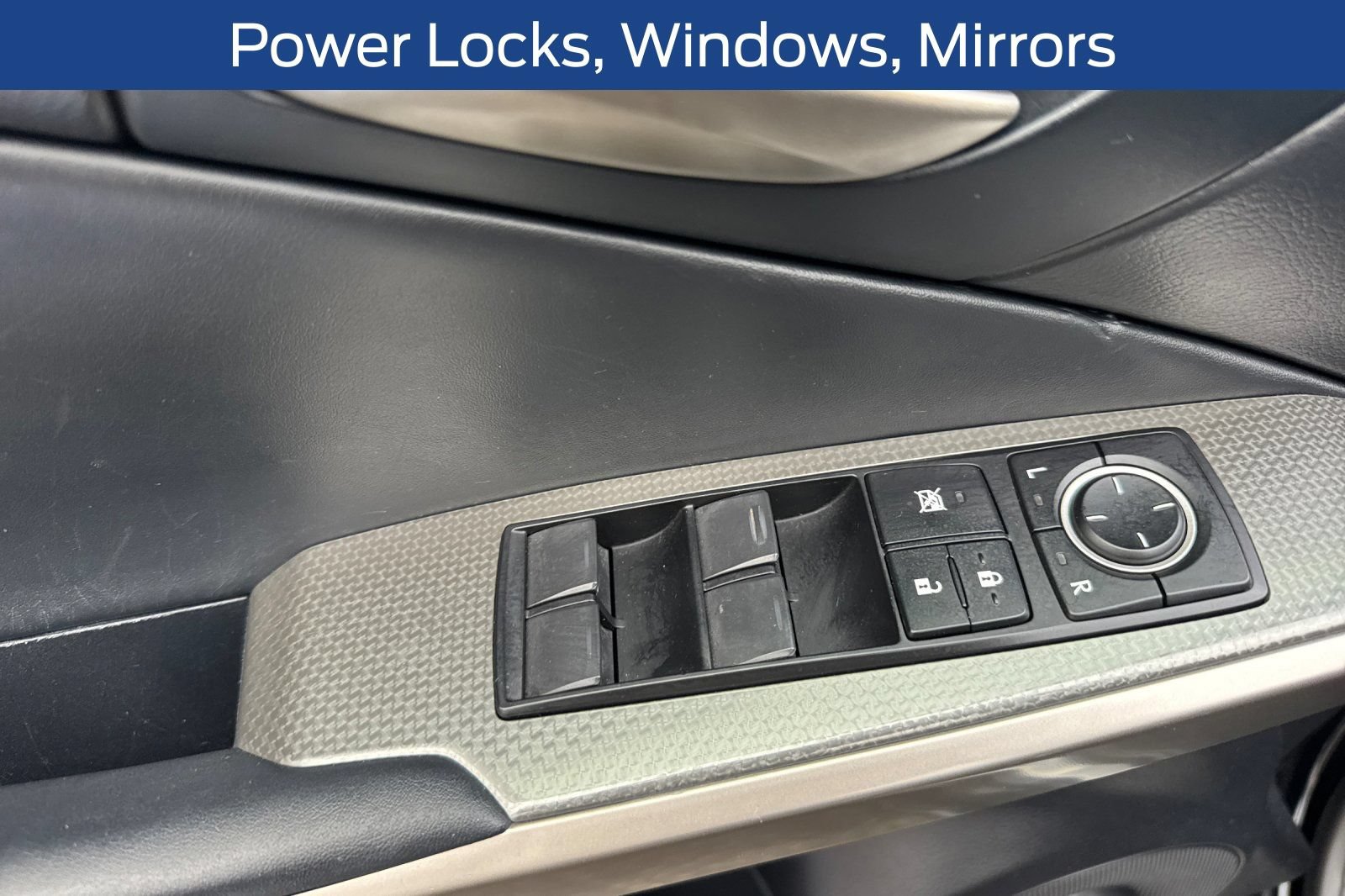 Used 2017 Lexus IS 350 F Sport w/ F Sport Package RWD image 13