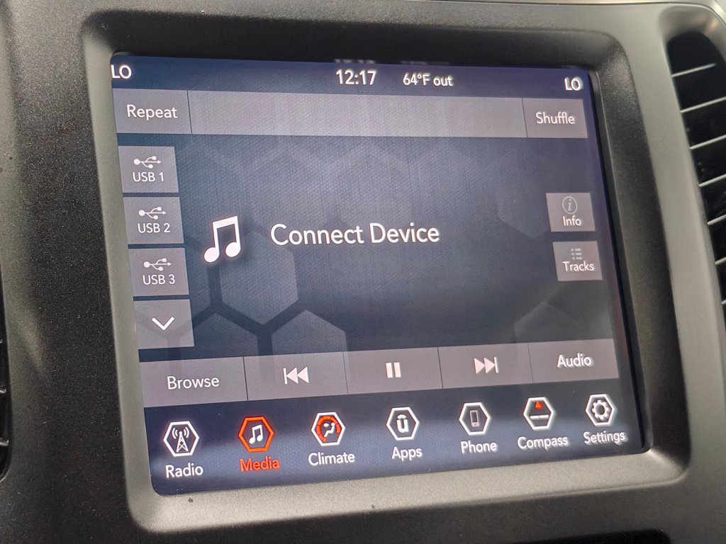 Used 2019 Jeep Cherokee Trailhawk AWD/4WD image 31
