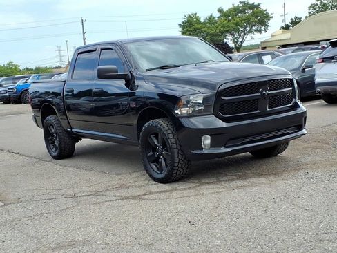 Used 2016 RAM 1500 ST AWD/4WD image 7