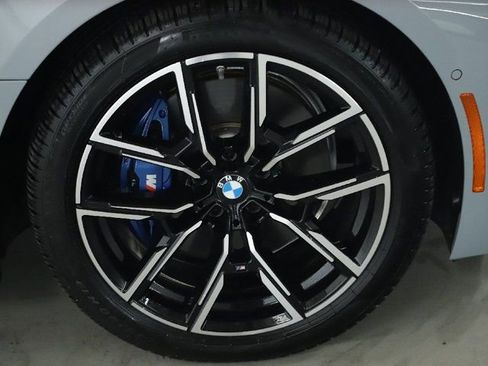 Used 2025 BMW i4 xDrive40i w/ M Sport Package image 10