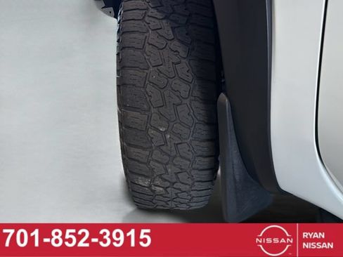 Certified 2022 Nissan Frontier SV AWD/4WD image 23