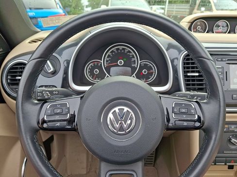 Used 2013 Volkswagen Beetle 2.0T FWD image 19