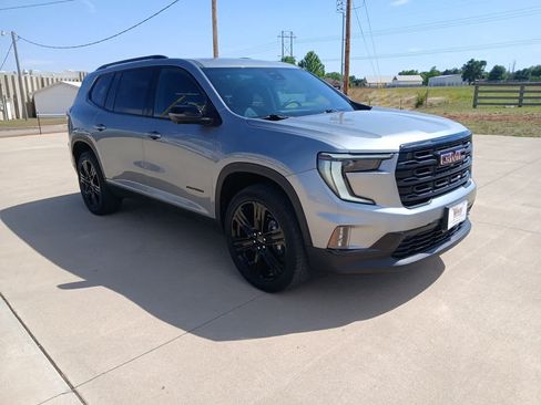 Used 2025 GMC Acadia Elevation w/ Elevation Premium Package AWD/4WD image 10