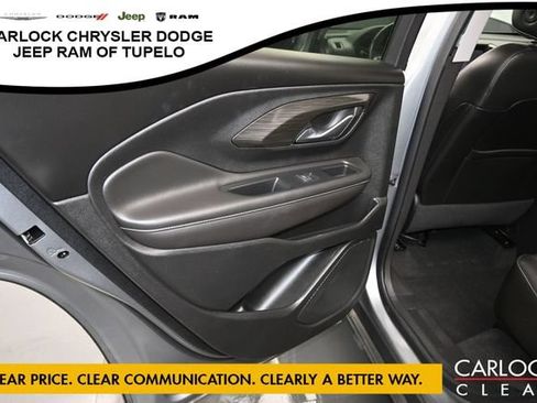 Used 2023 GMC Terrain SLT w/ LPO, Floor Liner Package AWD/4WD image 28