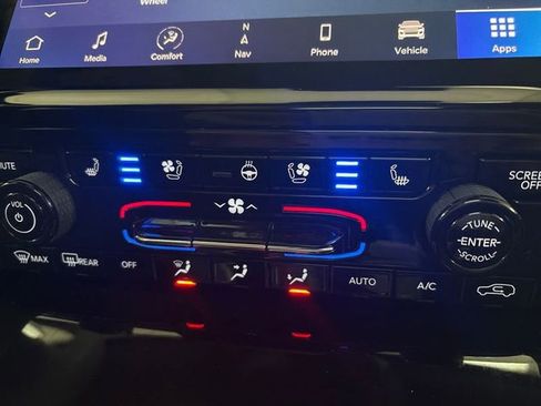 Used 2023 Jeep Grand Cherokee Overland w/ MOPAR Finishing Package image 50