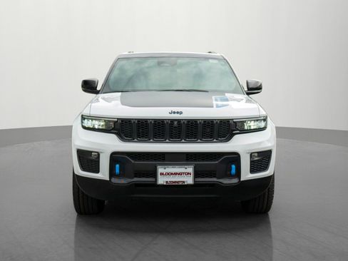 Used 2022 Jeep Grand Cherokee Trailhawk w/ Luxury Tech Group III AWD/4WD image 2