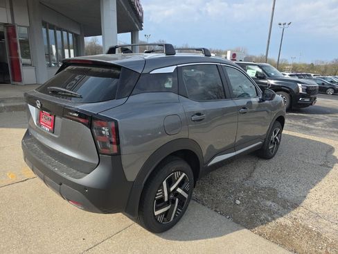 New 2026 Nissan Kicks SV image 3