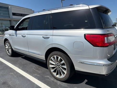 Used 2018 Lincoln Navigator Select w/ Technology Package AWD/4WD image 7
