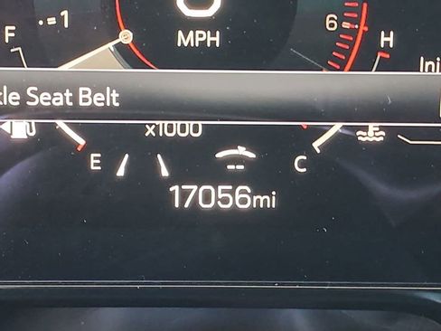 Used 2025 GMC Yukon Denali image 12