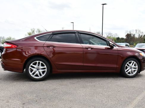 Used 2016 Ford Fusion SE w/ Equipment Group 202A FWD image 7