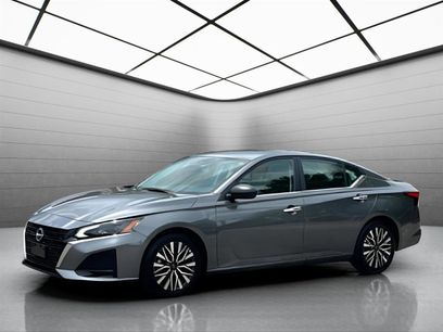 Used 2025 Nissan Altima 2.5 SV