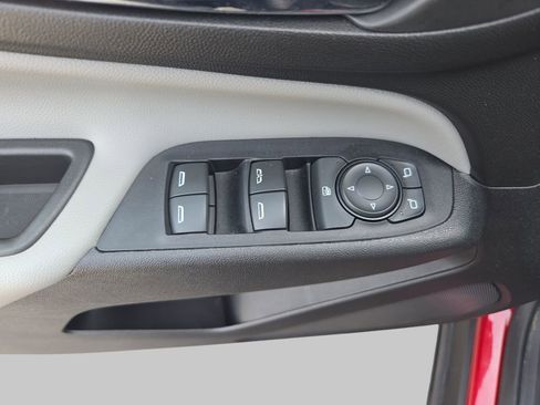 Used 2020 Chevrolet Equinox LT image 30