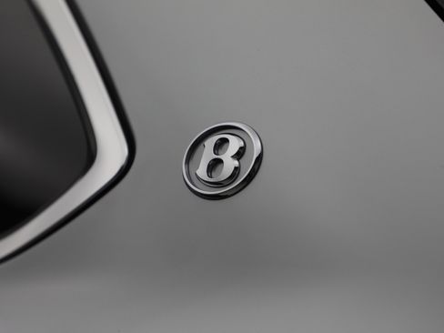 New 2025 Bentley Bentayga Extended Wheelbase image 33