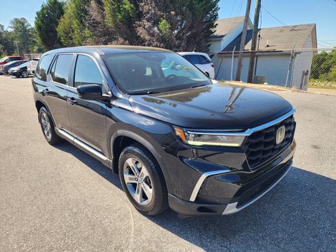 Used 2023 Honda Pilot EX-L image 2