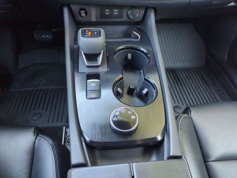 Used 2024 Nissan Rogue SL w/ SL Premium Package image 13