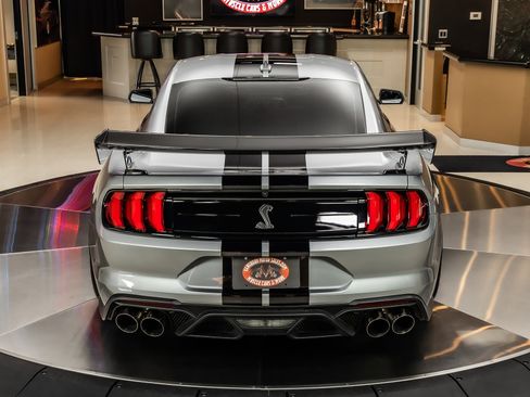 Used 2020 Ford Mustang Shelby GT500 w/ Carbon Fiber Track Pack RWD image 15