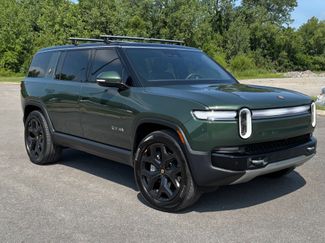 Used 2025 Rivian R1S Adventure AWD/4WD video 1