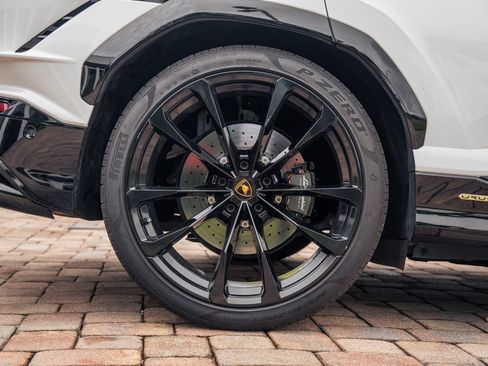 Used 2024 Lamborghini Urus S AWD/4WD image 14