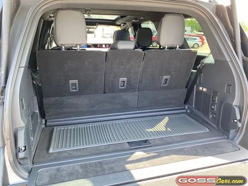 Used 2025 Lincoln Navigator Reserve w/ Jet Appearance Package AWD/4WD image 10