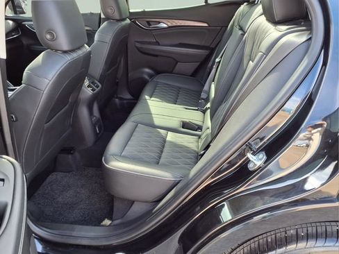 Used 2022 Buick Envision Avenir w/ Technology Package II image 28