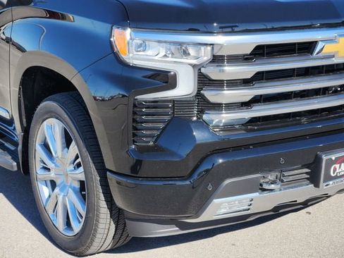 New 2026 Chevrolet Silverado 1500 High Country w/ High Country Premium Package RWD image 9
