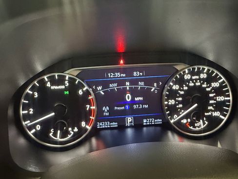 Used 2024 Nissan Altima 2.5 SR w/ SR Premium Package FWD image 21