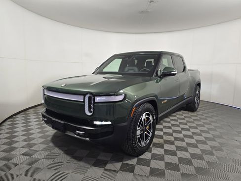 Used 2022 Rivian R1T Adventure image 1