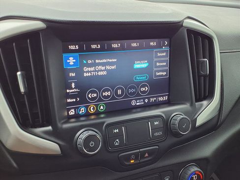 Used 2022 GMC Terrain SLE w/ Driver Convenience Package FWD image 4