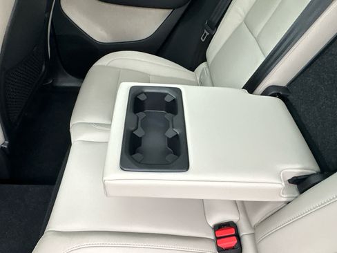 Used 2023 Volvo XC40 B5 Ultimate w/ Protection Package Premier AWD/4WD image 26
