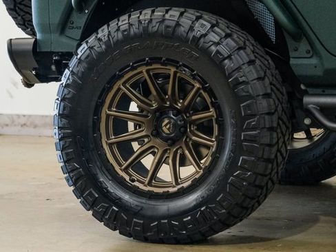 Used 2025 Jeep Wrangler Unlimited Rubicon w/ Technology Group image 39