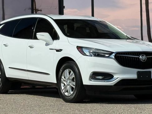 Used 2018 Buick Enclave Essence FWD image 17