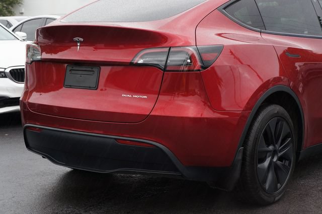 Used 2024 Tesla Model Y Long Range AWD/4WD image 10
