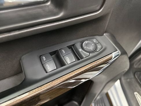 Used 2023 Chevrolet Silverado 2500 LT image 32