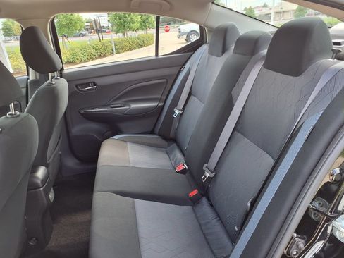 Used 2025 Nissan Versa SV FWD image 18