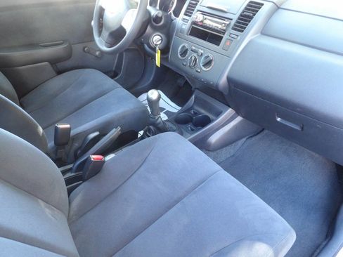 Used 2010 Nissan Versa Sedan image 29