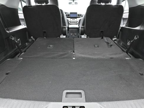 Used 2023 Ford Explorer XLT w/ Equipment Group 202A image 31