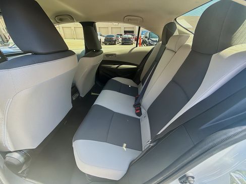 Used 2025 Toyota Corolla LE image 22