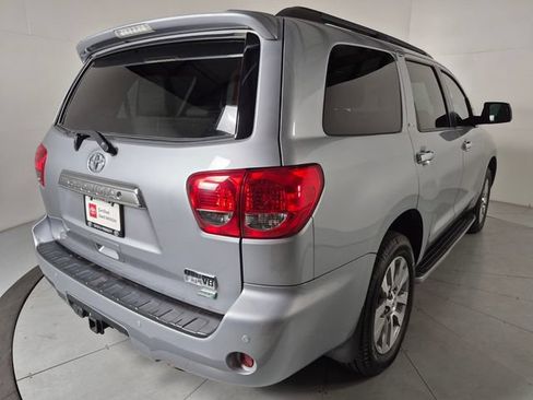 Certified 2016 Toyota Sequoia Limited AWD/4WD image 4