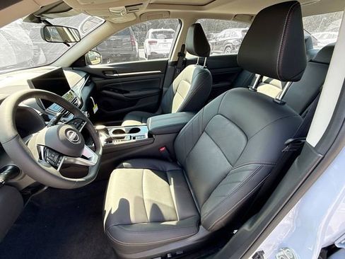 New 2025 Nissan Altima 2.5 SR w/ SR Premium Package image 12