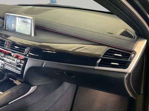 Used 2018 BMW X6 sDrive35i w/ M Sport Package RWD image 17