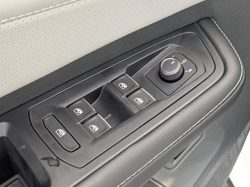 New 2026 Volkswagen Atlas Cross Sport SEL R-Line image 13