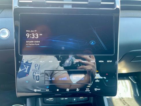 Used 2024 Hyundai Santa Cruz Limited image 25