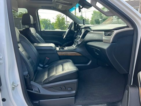 Used 2020 GMC Yukon Denali w/ Denali Premium Package AWD/4WD image 34