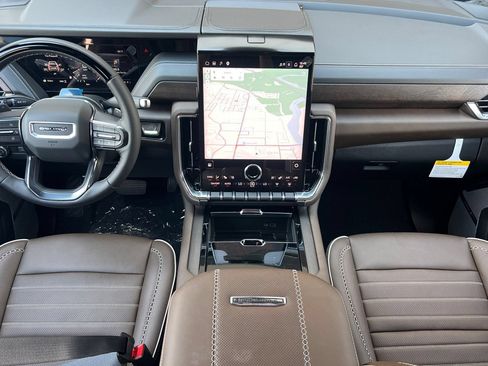 New 2026 GMC Yukon Denali Ultimate AWD/4WD image 10