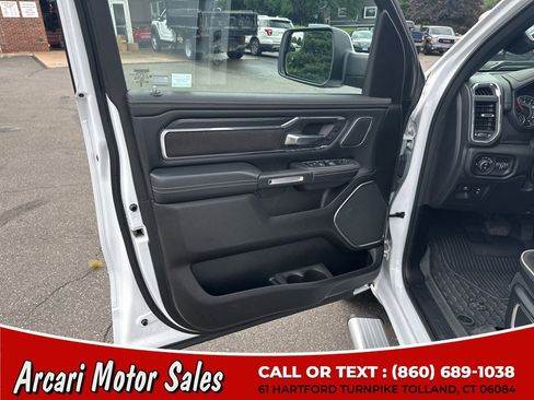 Used 2024 RAM 1500 Laramie AWD/4WD image 18
