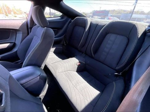 Used 2022 Ford Mustang GT RWD image 19
