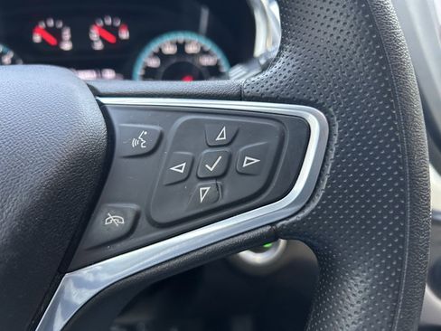 Used 2022 Chevrolet Equinox LS AWD/4WD image 9