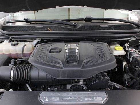 Used 2024 Jeep Wagoneer L Series II RWD image 33